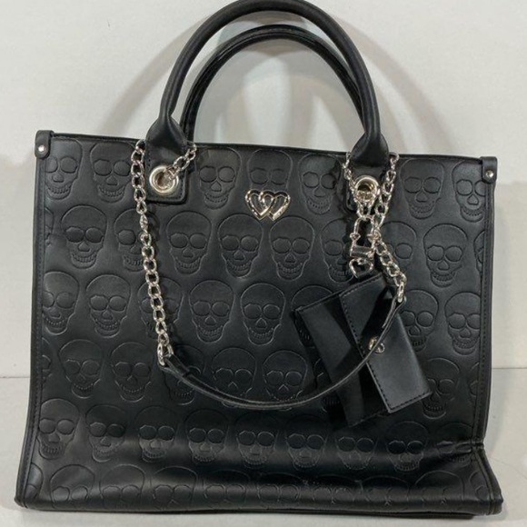 NWOT Betsy Johnson Black Skull Embossed Tote w/Silver Hardware and Wallet - Picture 1 of 6